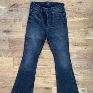 Mother The Weekender Fray High Waisted Flared Denim Night Shadow Size 27